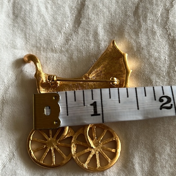 Vintage rare Anne Klein stroller brooch - Picture 3 of 3